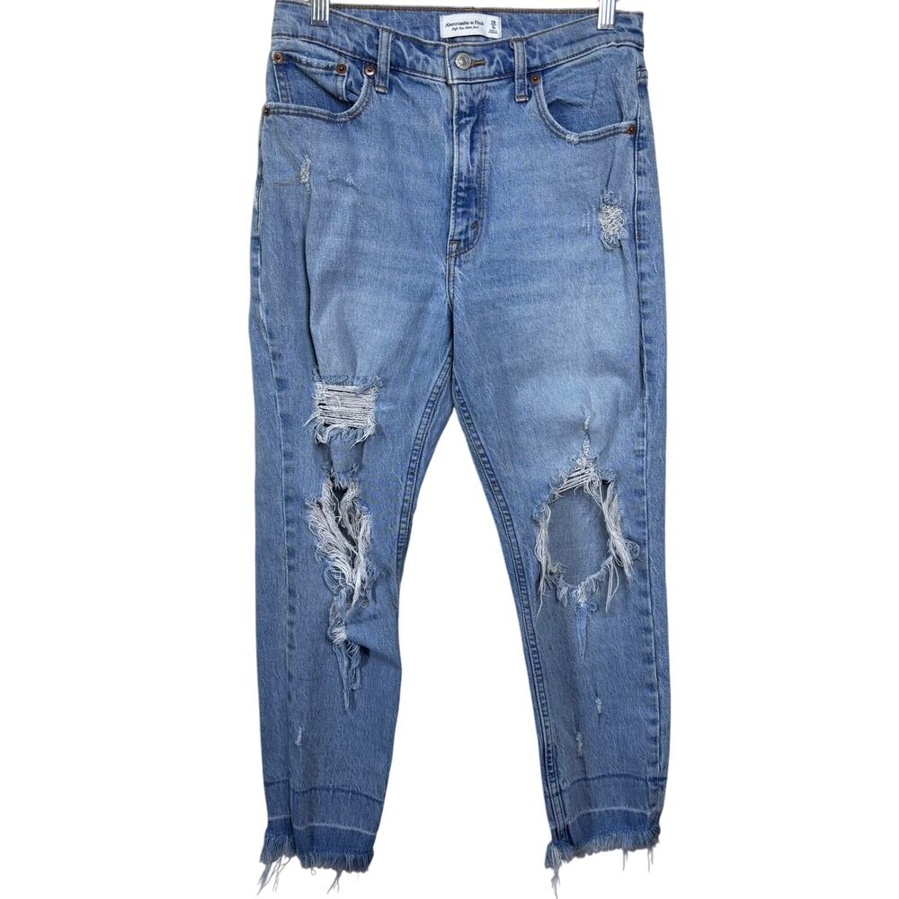 Abercrombie & Fitch High Rise Mom Jeans Distressed Medium Wash Size 28 / 6 Short